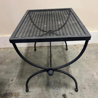 Tiered Metal Plant Stand & Table (G-MG)