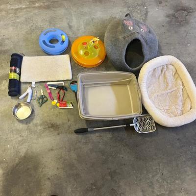 Cat Toys, Bed & More (G-MG)