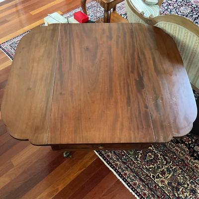 LR-1119 Antique Federal Style Duncan Phyfe Drop Leaf Mahogany Table