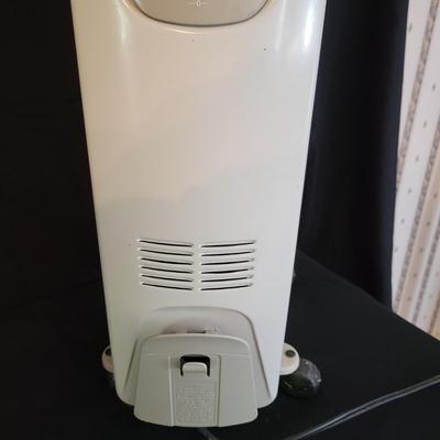 DeLonghi Oil Heaters and a Comfort Zone Heater (DR-DW)