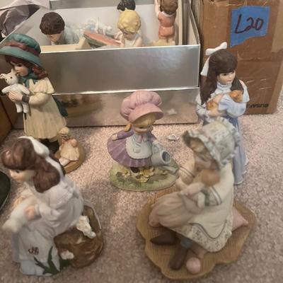 Collectible figurines