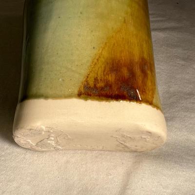 Carron Pottery & More Signed Pottery (K-RG)