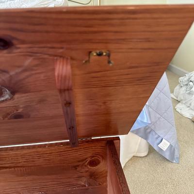 Wooden Chest with Handles (UB-KL)