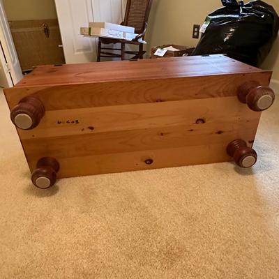 Wooden Chest with Handles (UB-KL)