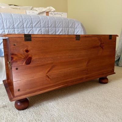 Wooden Chest with Handles (UB-KL)