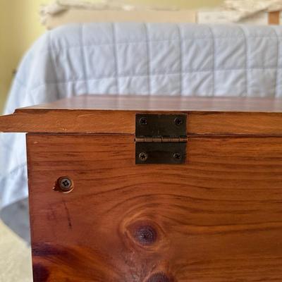 Wooden Chest with Handles (UB-KL)