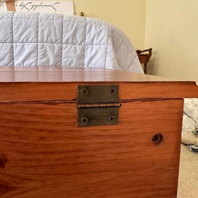 Wooden Chest with Handles (UB-KL)