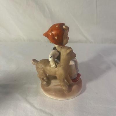 Silks & Ribbon Royal Doulton Figurine & More (K-MG)