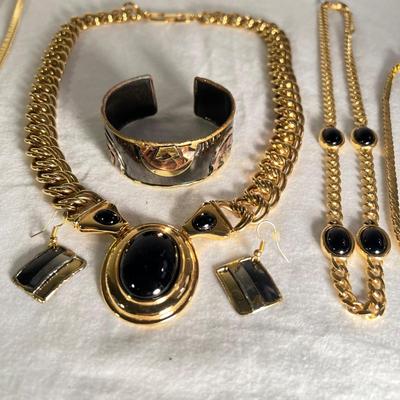 Napier Pendant & Other Bold/Gold Statement Jewelry (K-RG)