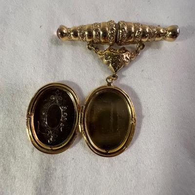 Napier Pendant & Other Bold/Gold Statement Jewelry (K-RG)