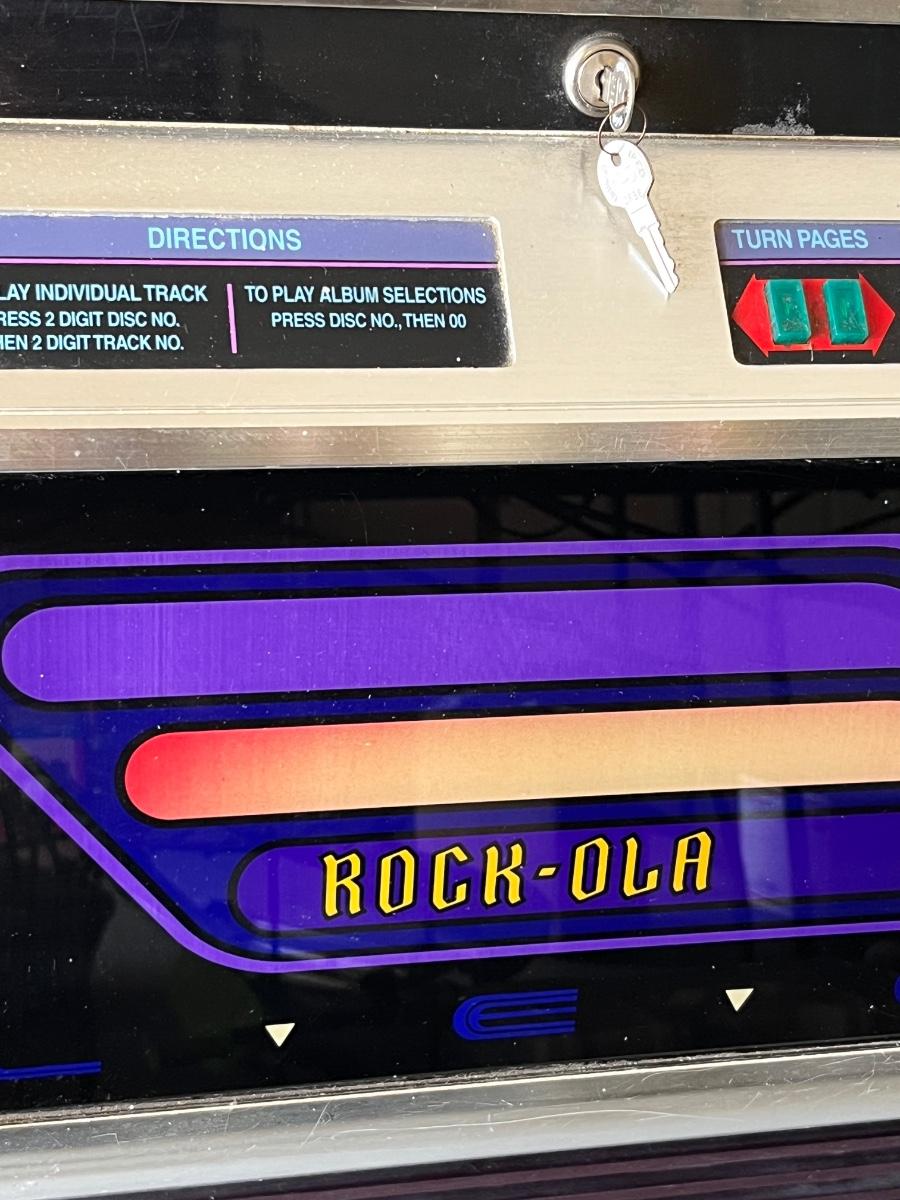 Dolly Mixture ‎廃盤 LP Lot Detail - Rock-Ola Mfg. Corp. 6000X Legend CD Jukebox