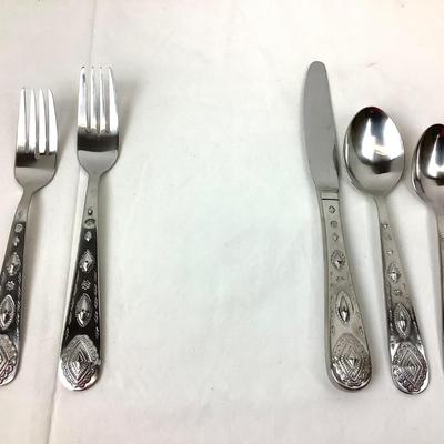 904 Towle Stainless Supreme Flatware Set 