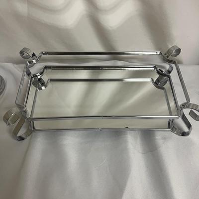 Large Assortment of Bathroom Accessories (US-MG)