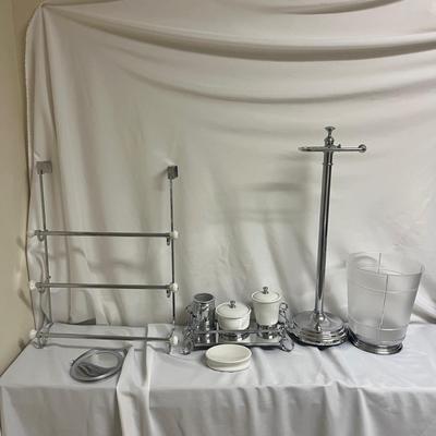 Large Assortment of Bathroom Accessories (US-MG)