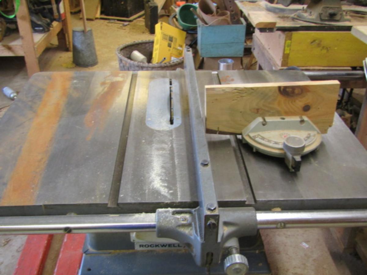 Table Saw with Guide