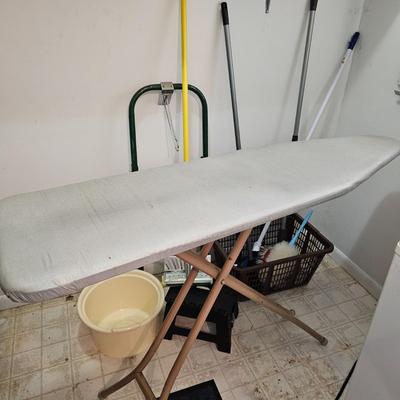 Laundry & Cleaning Items  (L-JS)
