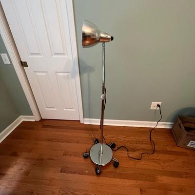 Adjustable Rolling Goose Necked Metal Lamp (PS-RG)