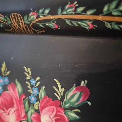 Vintage Metal Serving Trays  (L-JS)