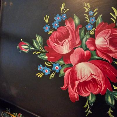 Vintage Metal Serving Trays  (L-JS)