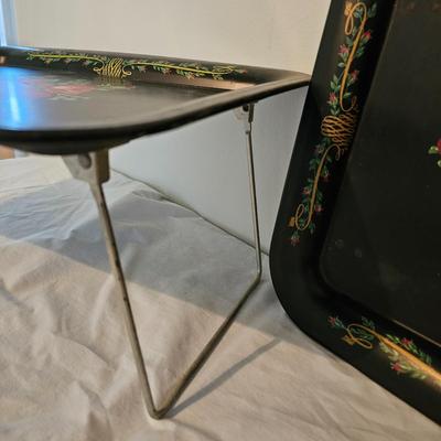 Vintage Metal Serving Trays  (L-JS)
