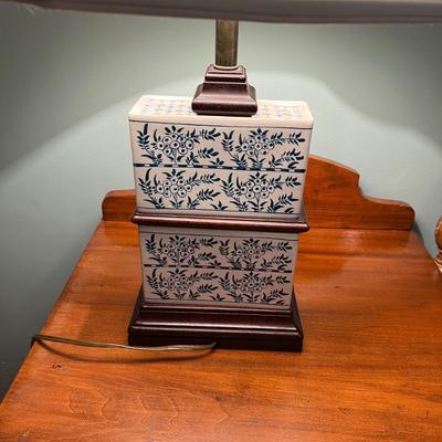 Porcelain Lamp On Wooden Base (PS-RG)