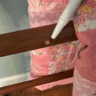 Wooden Quilt Rack & Handmade Quilt (PS-RG)