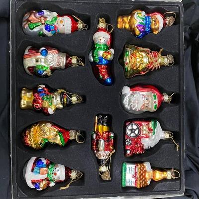 Thomas Pacconi 2001 Classic Glass Ornaments