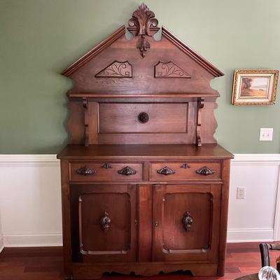 DR-1130 Antique Victorian Walnut Sideboard