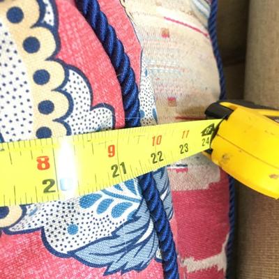 Set of 3 accent pillows