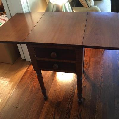 Vintage 20c 2 drawer drop leaf side table
