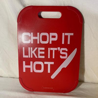 Kuhn Rikon Knives, Anchor Hocking Nesting Bowls, Lovely Table Linens, & More (LR-MG)