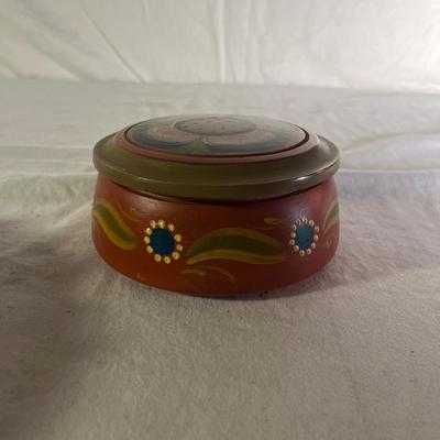 Basketville Woven Picnic Basket & More (LR-MG)