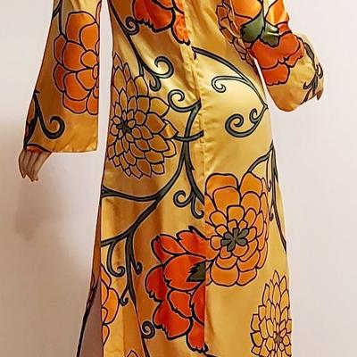 Vtg Floral Mod Maxi Golden Lady