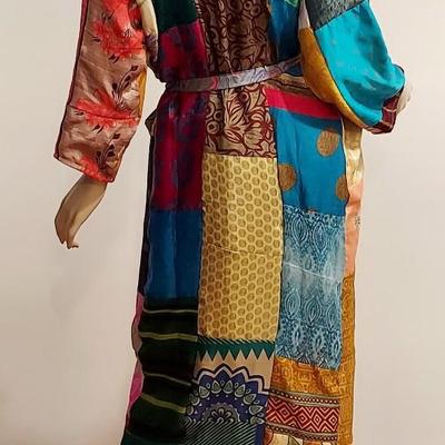 Vtg 1970s  100% Silk Patchwork Kimono  with Sash