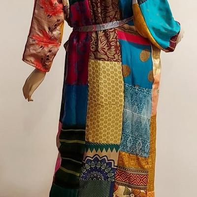 Vtg 1970s  100% Silk Patchwork Kimono  with Sash
