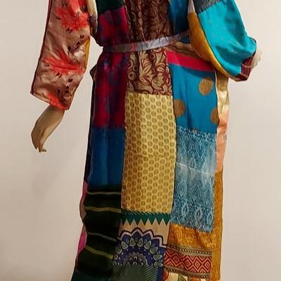 Vtg 1970s  100% Silk Patchwork Kimono  with Sash