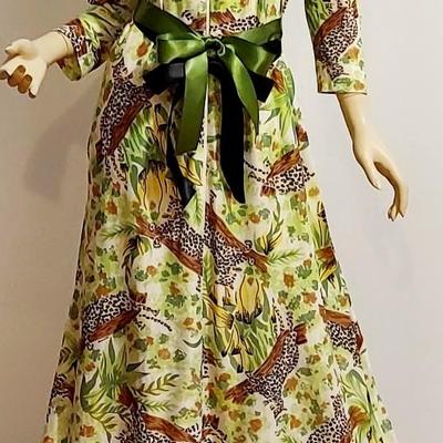 Vtg 70s Jungle Book Maxi Tigress dress with Front Zipper.