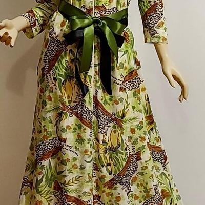 Vtg 70s Jungle Book Maxi Tigress dress with Front Zipper.