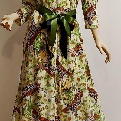 Vtg 70s Jungle Book Maxi Tigress dress with Front Zipper.