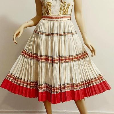 Vtg 1950s Fan pleat Fit & Flare Cotton Silver/Gold Metallic Ric Roc dress