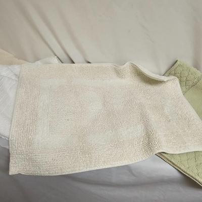 Assorted Linens & Towels: Ralph Lauren, Avanti, & More (UC-JS)