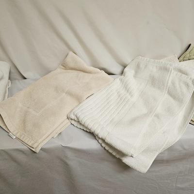 Assorted Linens & Towels: Ralph Lauren, Avanti, & More (UC-JS)