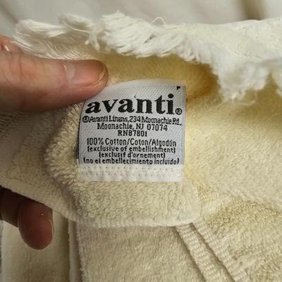 Assorted Linens & Towels: Ralph Lauren, Avanti, & More (UC-JS)