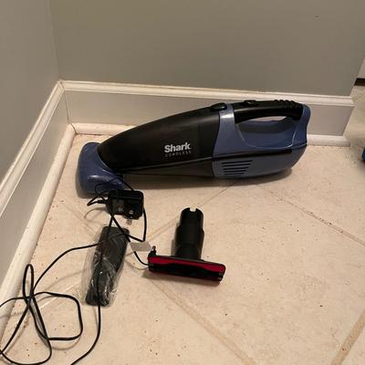 Shark Vacuums (L-MG)
