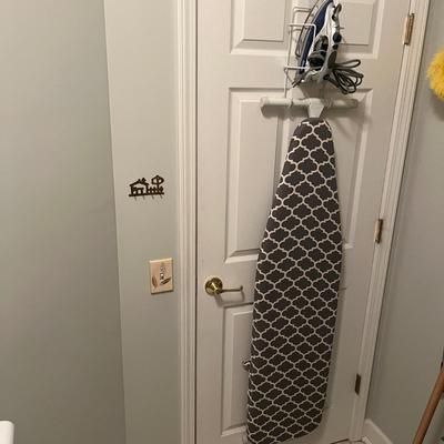 Shark Iron & Ironing Board Plus Door Hanger for Iron & Board (L-MG)