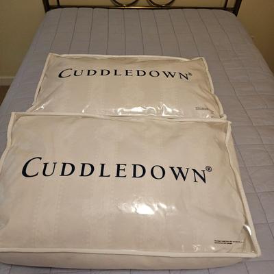 Full Size Bed Sheets, Bedspread & Pillows by Cuddledown & More (UB-JS)