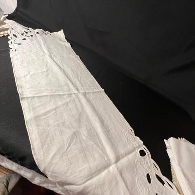 Vintage Table Linens (PS-RG)