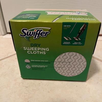 Brooms, Mop & More Cleaning Tools (L-MG)