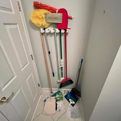 Brooms, Mop & More Cleaning Tools (L-MG)