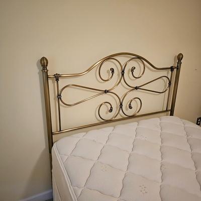 Full Size Metal Bed Frame (UB-JS)